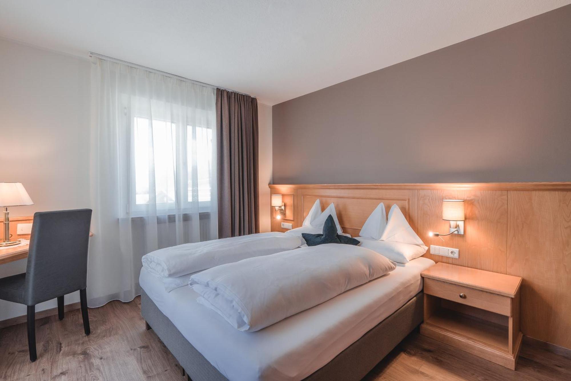 Hotel Reischach ブルーニコ エクステリア 写真