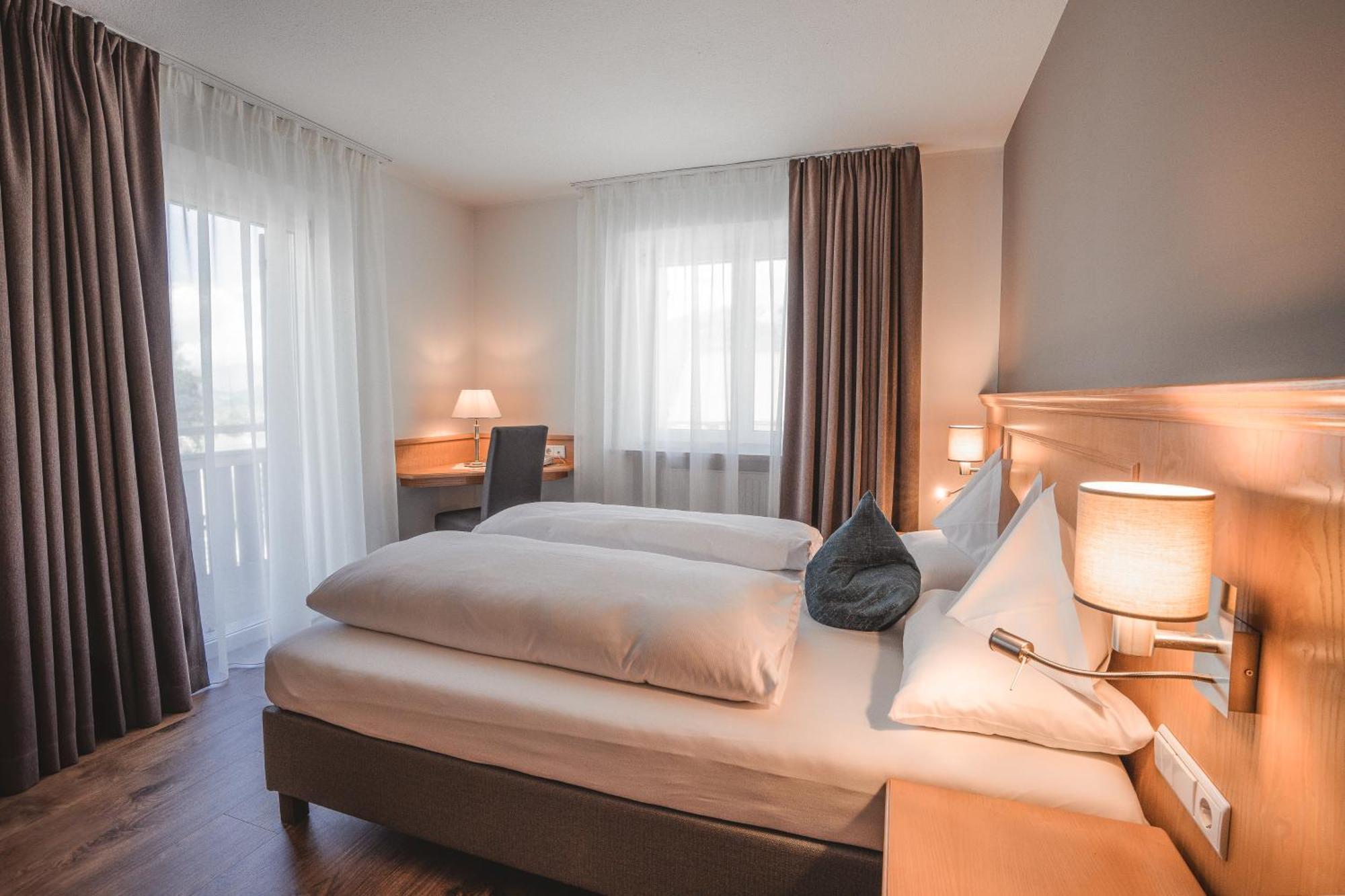 Hotel Reischach ブルーニコ エクステリア 写真