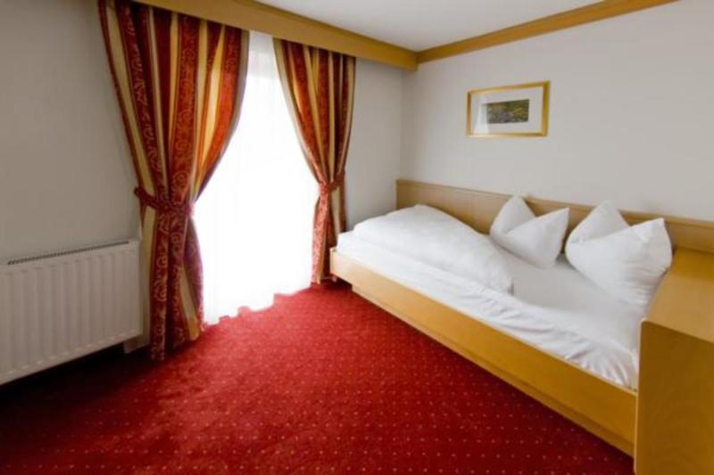 Hotel Reischach ブルーニコ エクステリア 写真