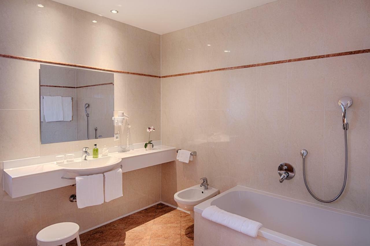 Hotel Reischach ブルーニコ エクステリア 写真